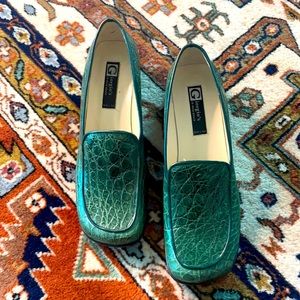 Giorgio’s of Palm Beach authentic loafers. Size 7